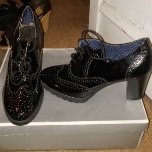 Oxford style bootie